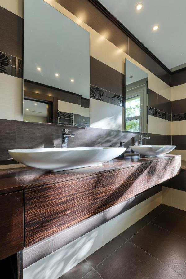 Montaigne Executive Suite Παρίσι Εξωτερικό φωτογραφία