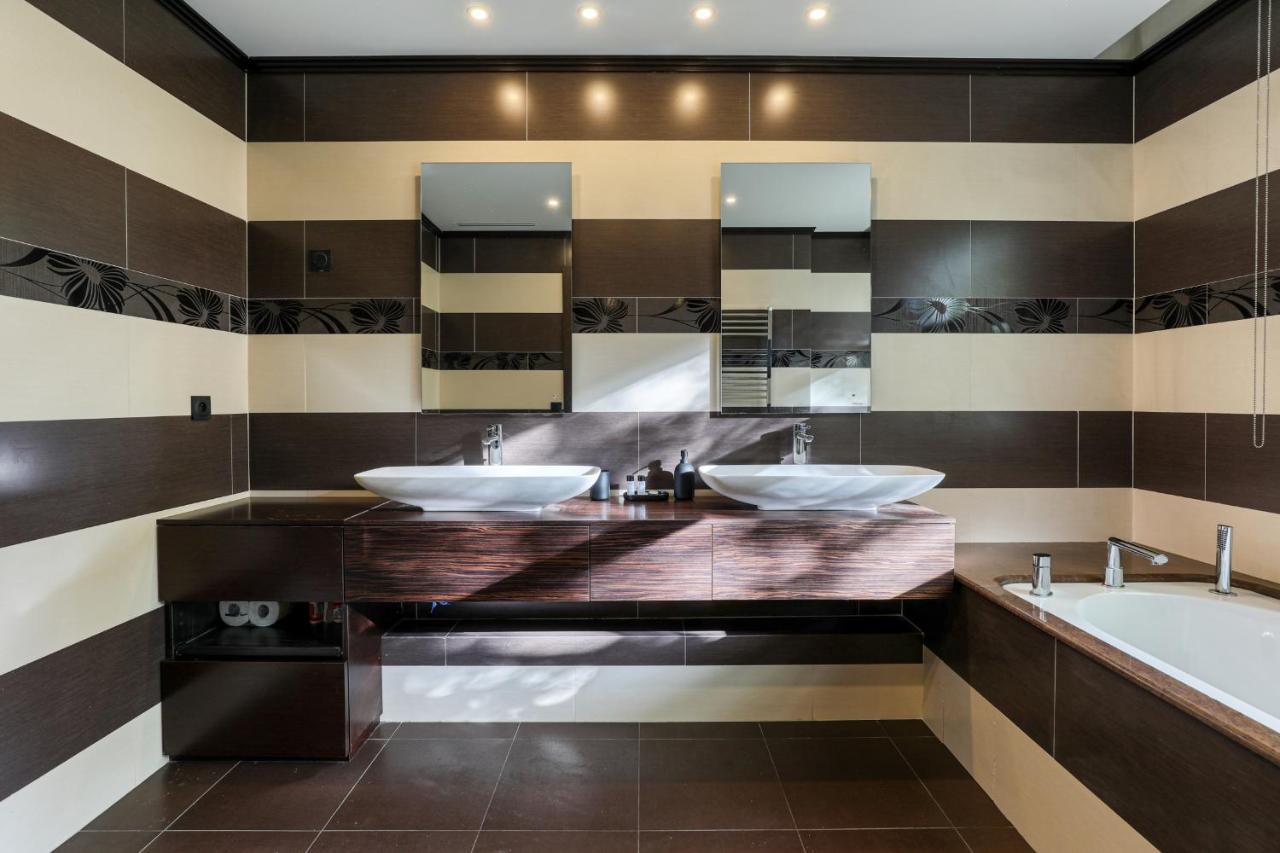 Montaigne Executive Suite Παρίσι Εξωτερικό φωτογραφία